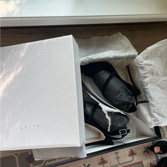 Leith Black Heels with Ankle Strap Detail - Picture 3 of 9